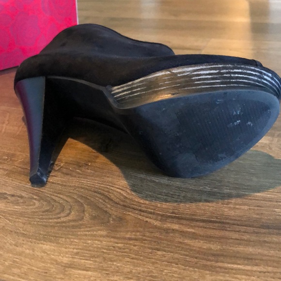 Carlos Ankle Bootie - Picture 3 of 5